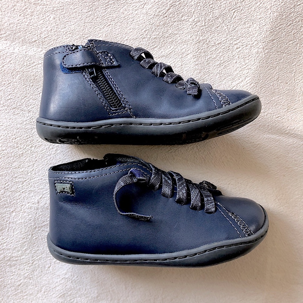 Camper toddler EU25/US8 Like new